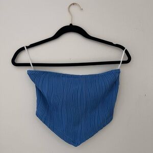 💙blue strapless bandana style top. size S
